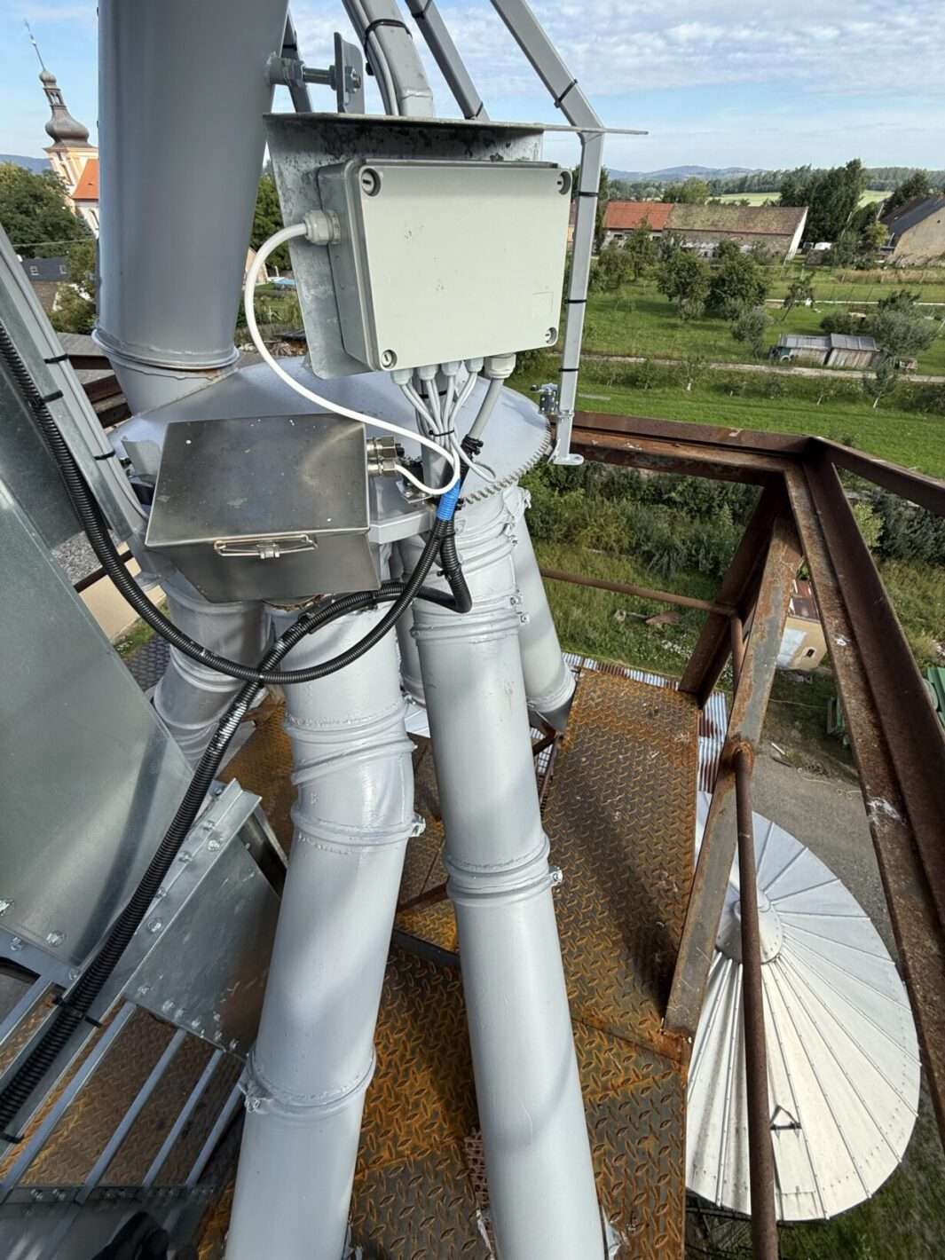 Detail elevátoru E80 – technické napojení a osazení prvků