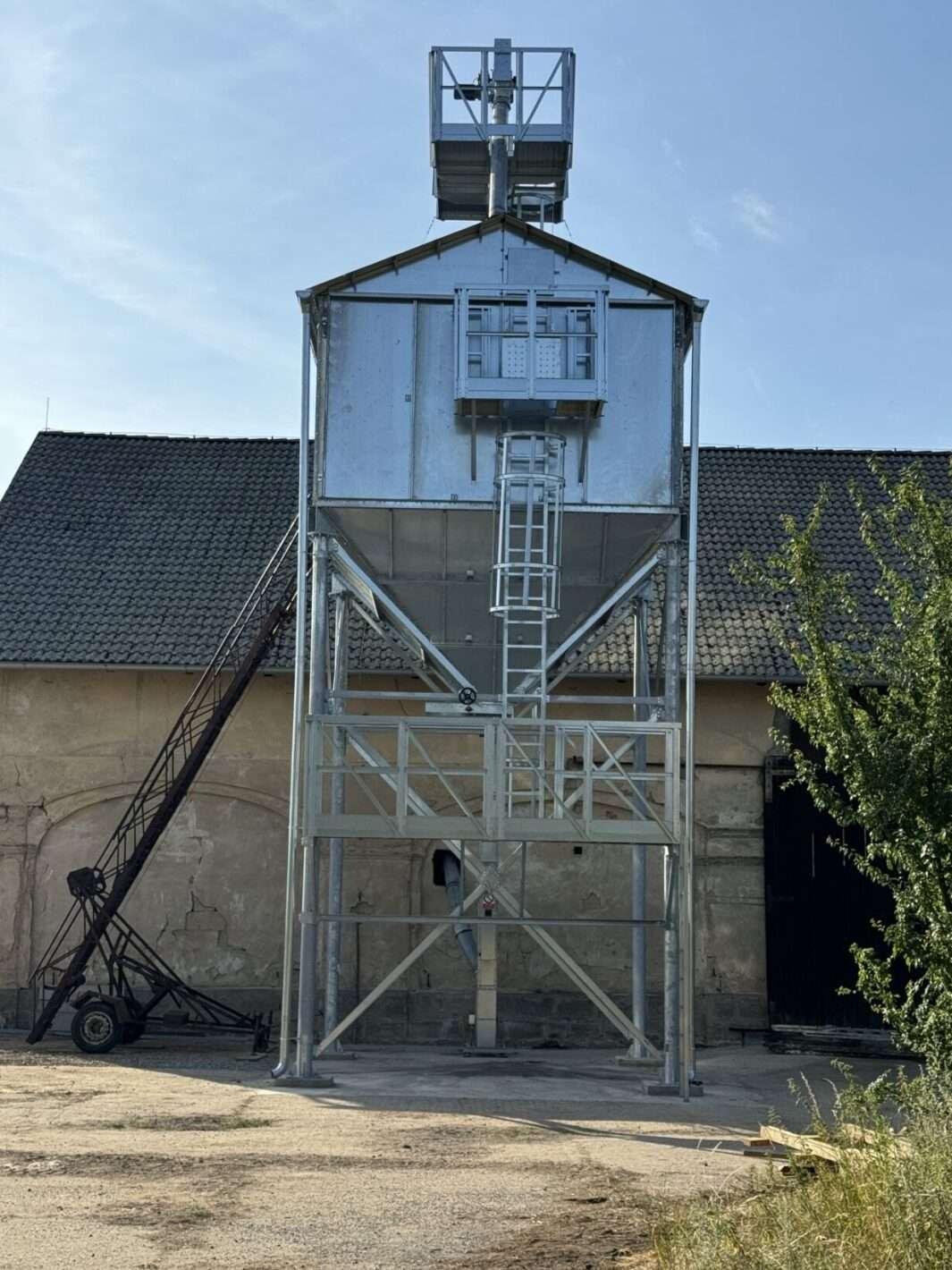 Podjezdové silo na obilí FARMIX